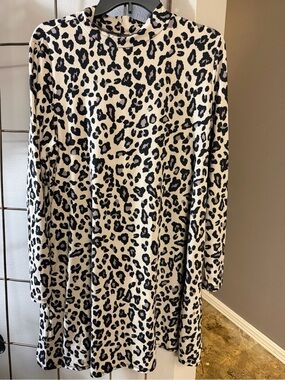Long Sleeve Black and Grey Leopard Print A-Line Dress